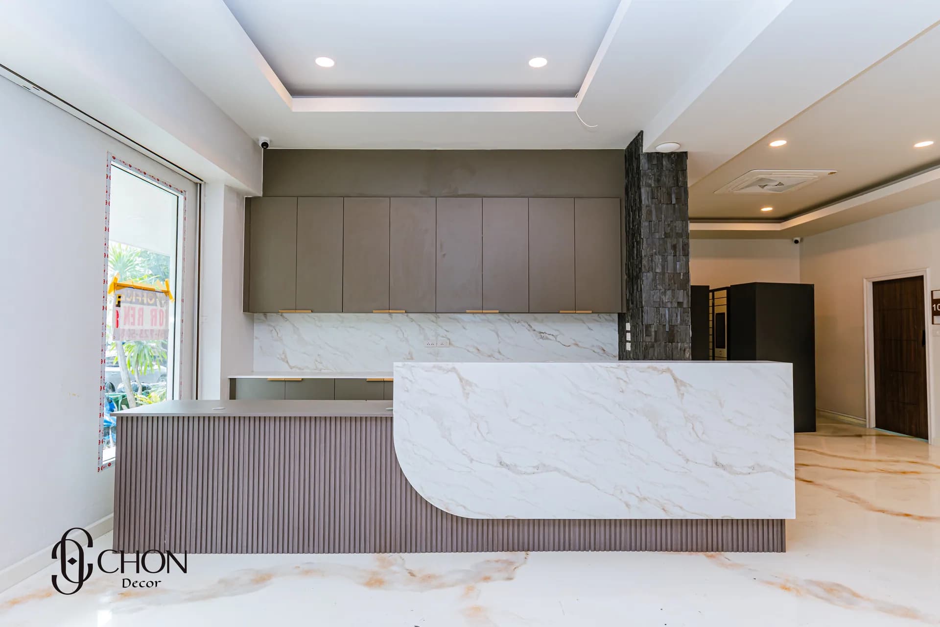 เคาเตอร์และตู้ลอย พัทยาใต้ — ผลงาน Chon Decor ภาพที่ 3