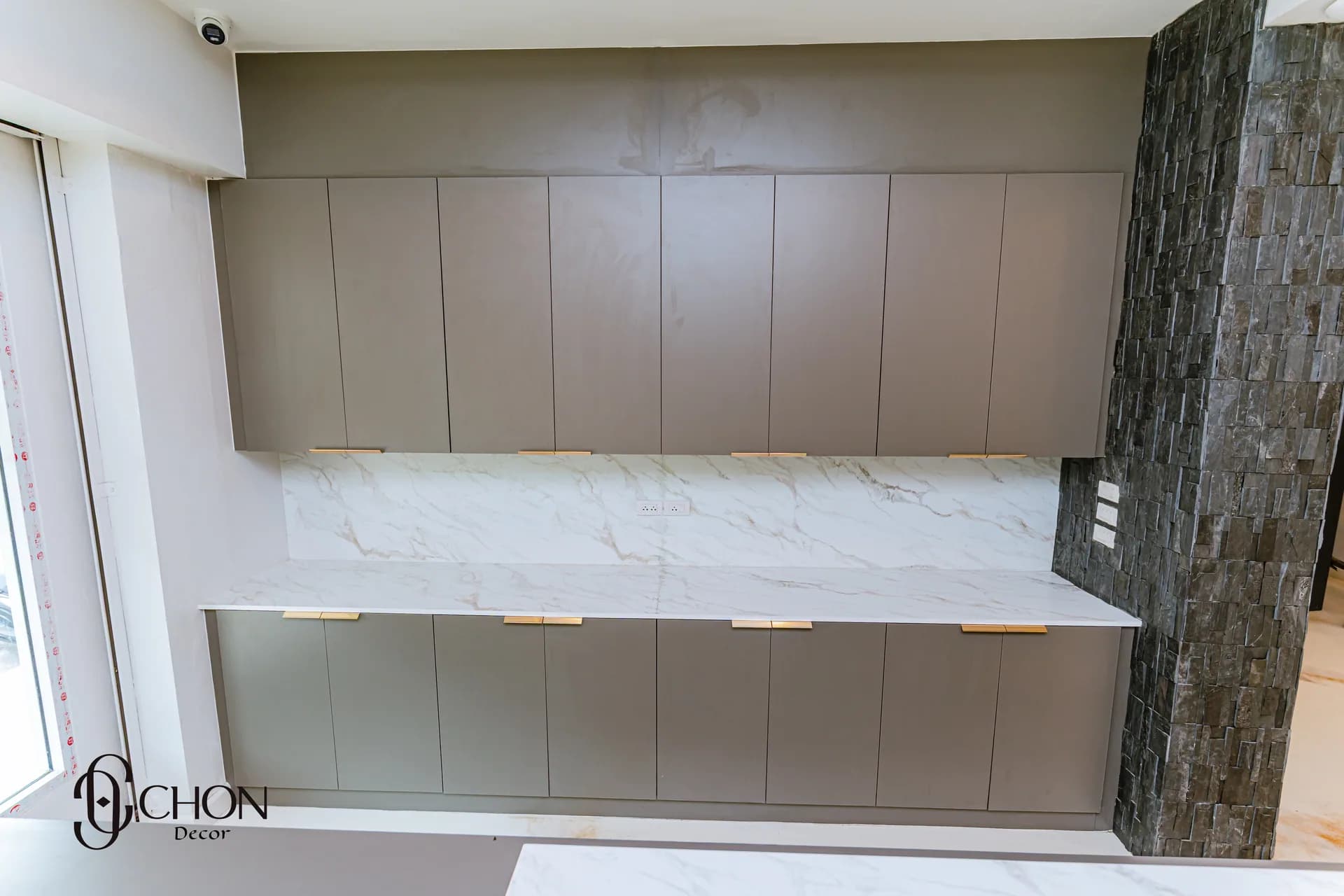 เคาเตอร์และตู้ลอย พัทยาใต้ — ผลงาน Chon Decor ภาพที่ 8
