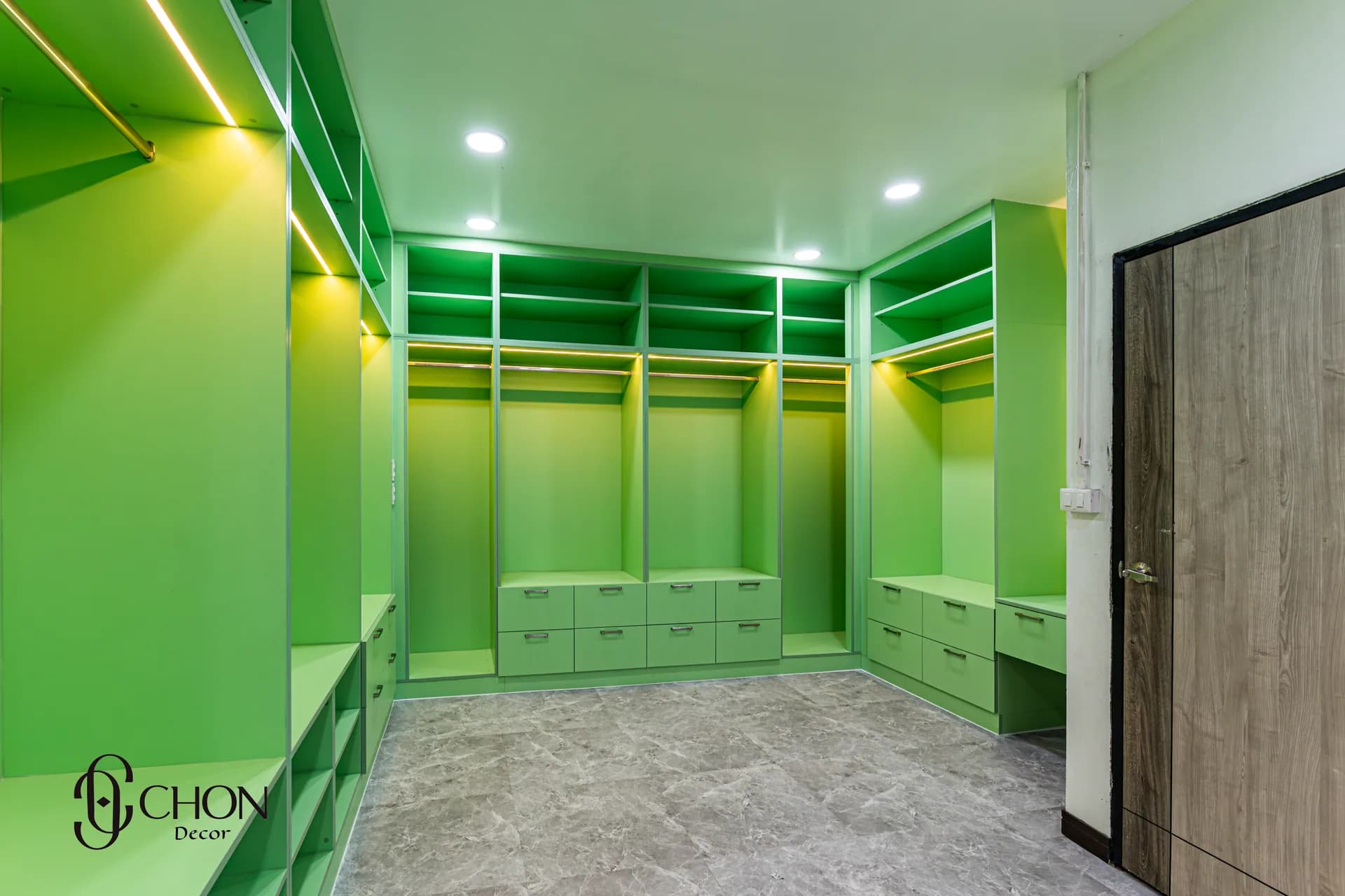 ตู้เสื้อผ้า บ้านบึง — ผลงาน Chon Decor ภาพที่ 17